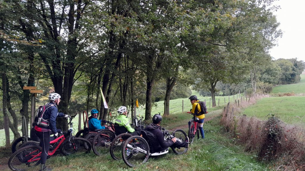 Affiche de l'événement Balade VTT handi-valide dans les Monts du Lyonnais