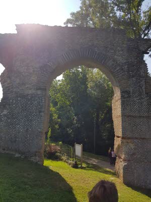 Affiche de l'événement Visite guidée de l'Aqueduc romain du Gier en famille