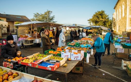 Marché de Lentilly – centre village - marche recurrent