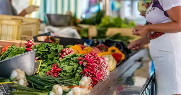 Marché de Saint-Genis-Laval – Place des Collonges - marche recurrent