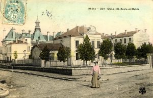École et mairie à Oullins-Pierre-Bénite près de Lyon