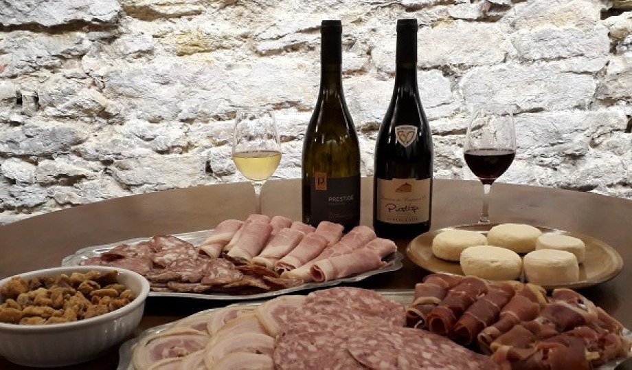 Affiche de l'événement Visite commentée, dégustation vins Bio avec produits fermiers